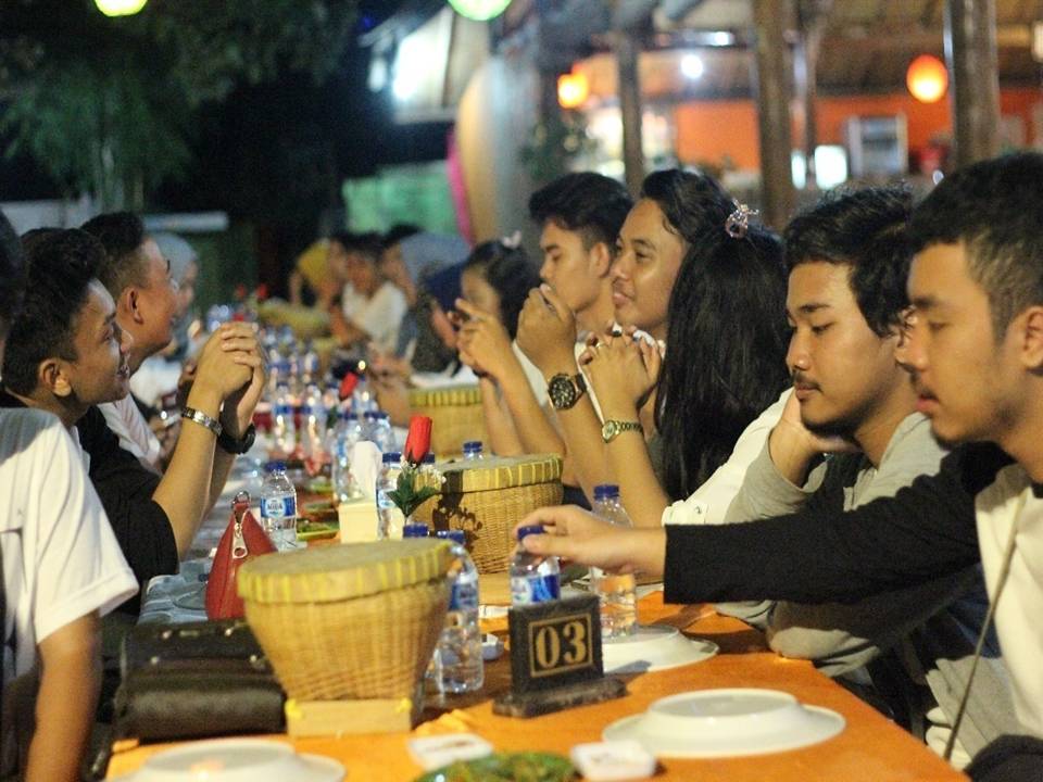 Hari  4  -  Makan Malam dan  Malam Inagurasi di Rumah MakanFurama Resto di Senggigi